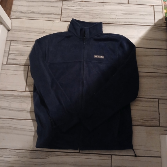 Columbia Sportsware - Picture 3 of 3